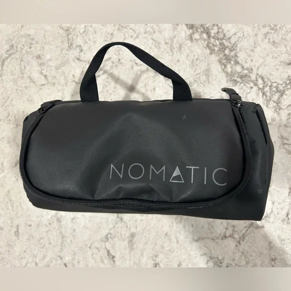 Nomadic 40L Travel Bag